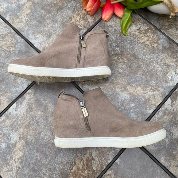 Blondo Taupe Suede Leather Georgette Waterproof Booties Womens Side Zip Size 9 - Picture 8 of 11